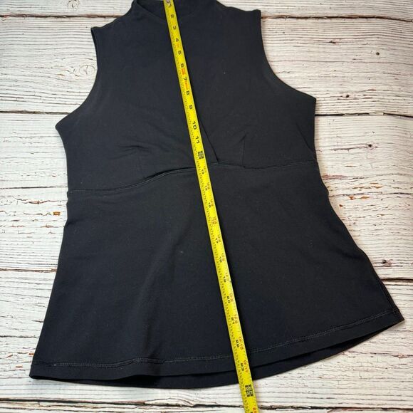 Lululemon Tank top built-in bra size 6 - Picture 8 of 8
